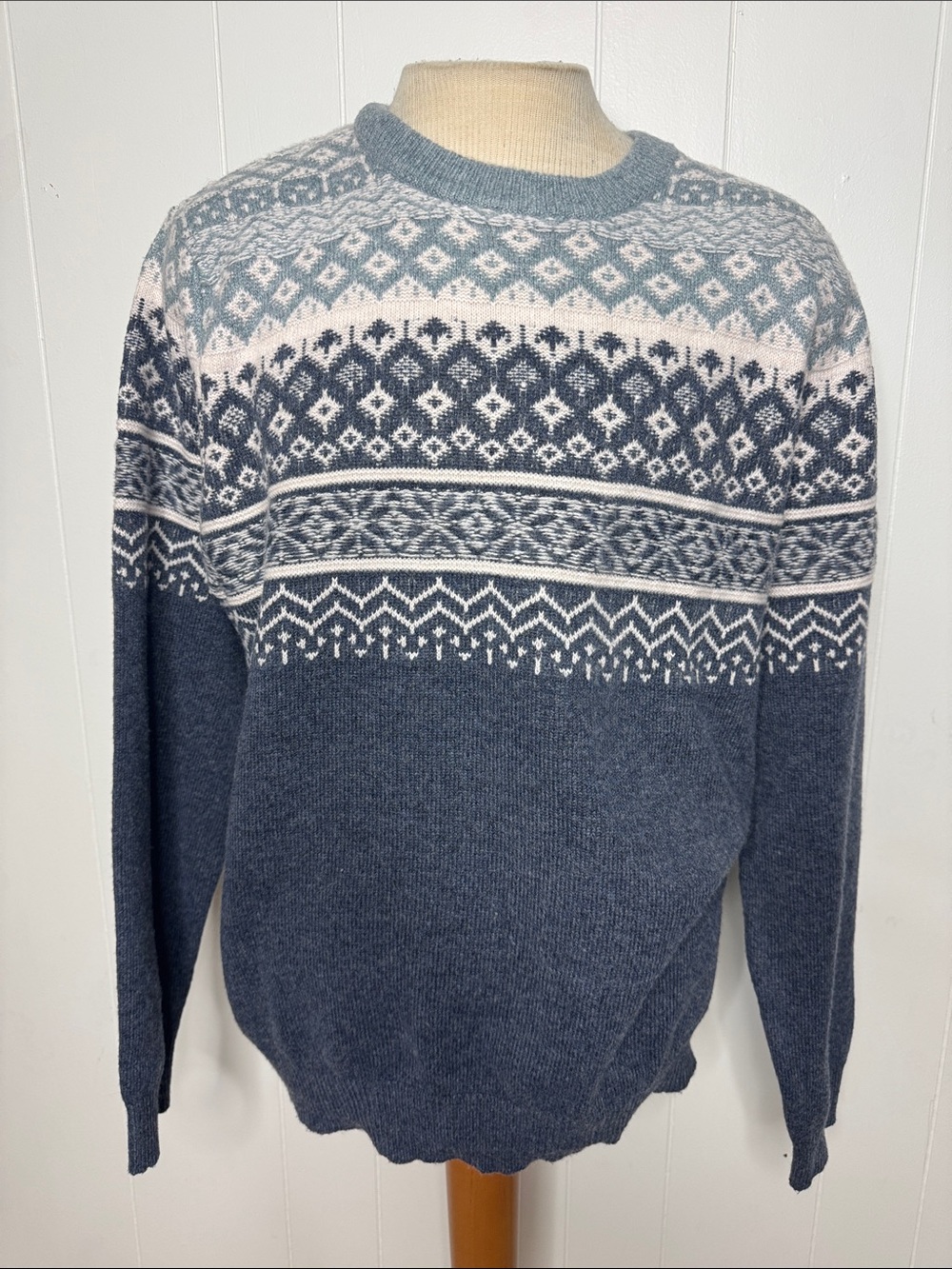 Men’s sweater blue Frye & co. Size XL